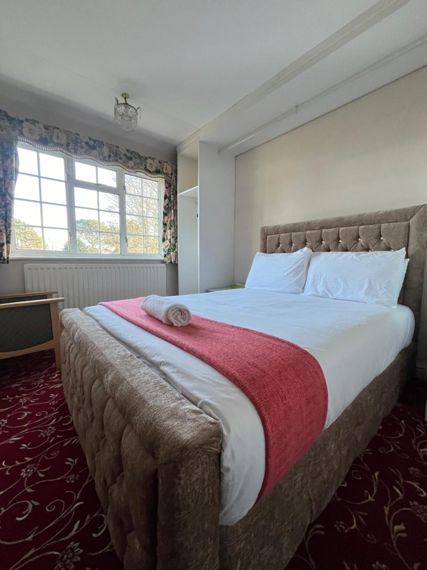 Unwind In Comfort At Cosy Caradus Your 4 Bedroom Home Sweet Home! Birmingham Exterior photo